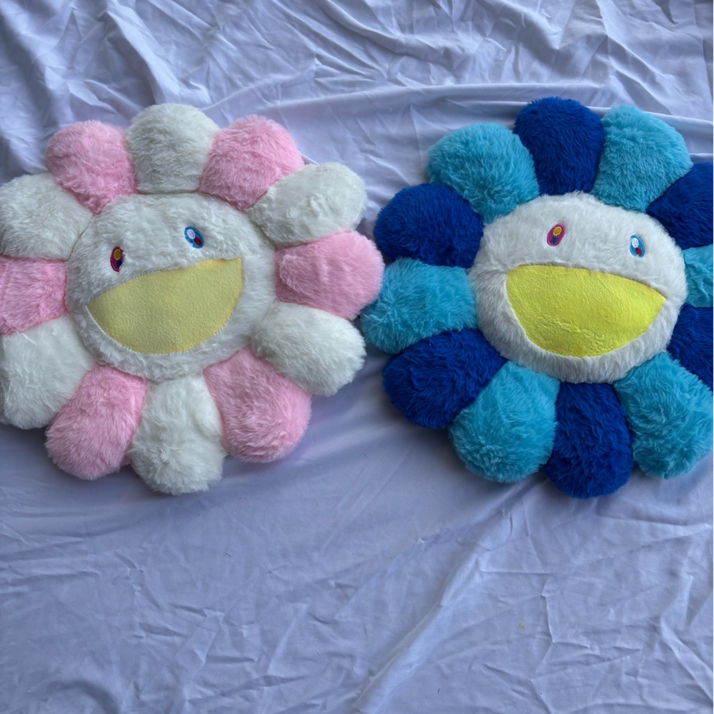 Takashi Murakami style pink and blue flower plush pillow set 40cm brand new